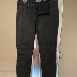 Jessica Simpson size 29 flexible black jeans
